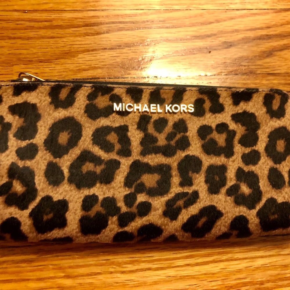 COPY - Michael Kors Leopard Wallet
